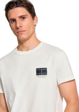 Camiseta Tommy Jeans blanca bandera negra hombre